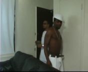 Два негритоса с большими хуями занимаются гей сексом